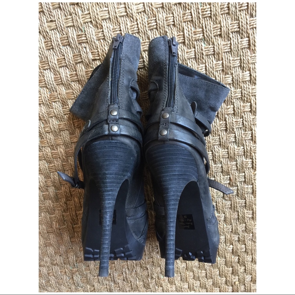 Gunmetal Peep-toe heeled boots👠 - Picture 4 of 5